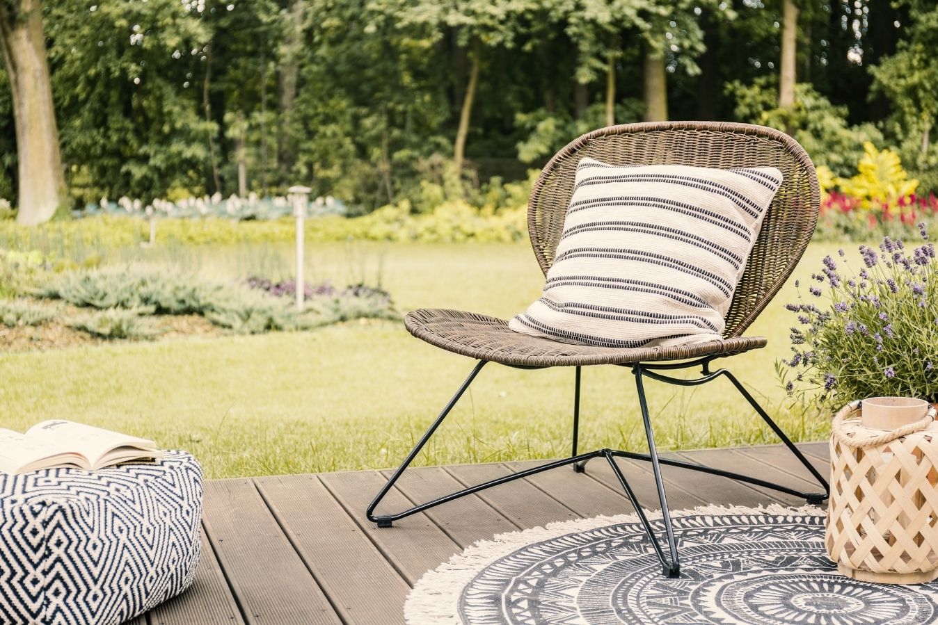 The Difference Between Indoor and Outdoor Fabric